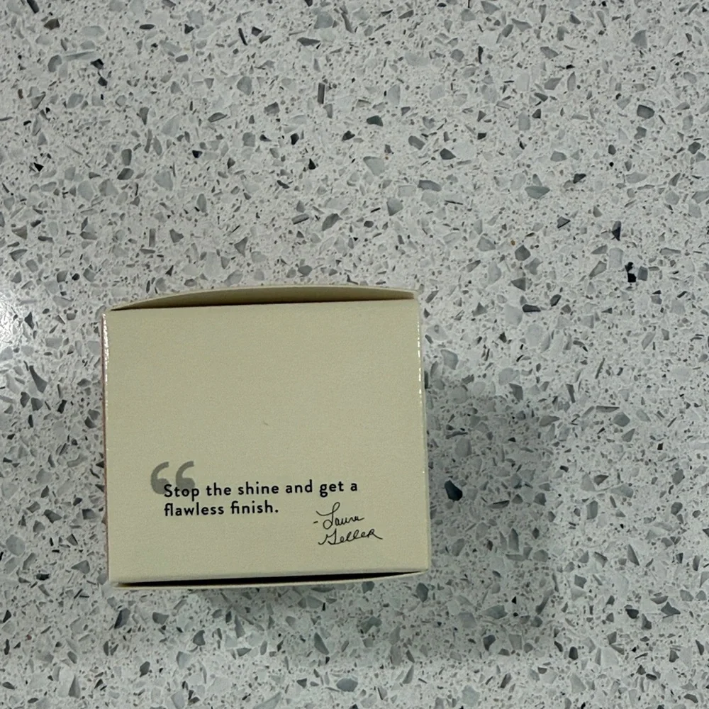 Laura Geller Baked to Go Blurring + Setting Powder -light/medium